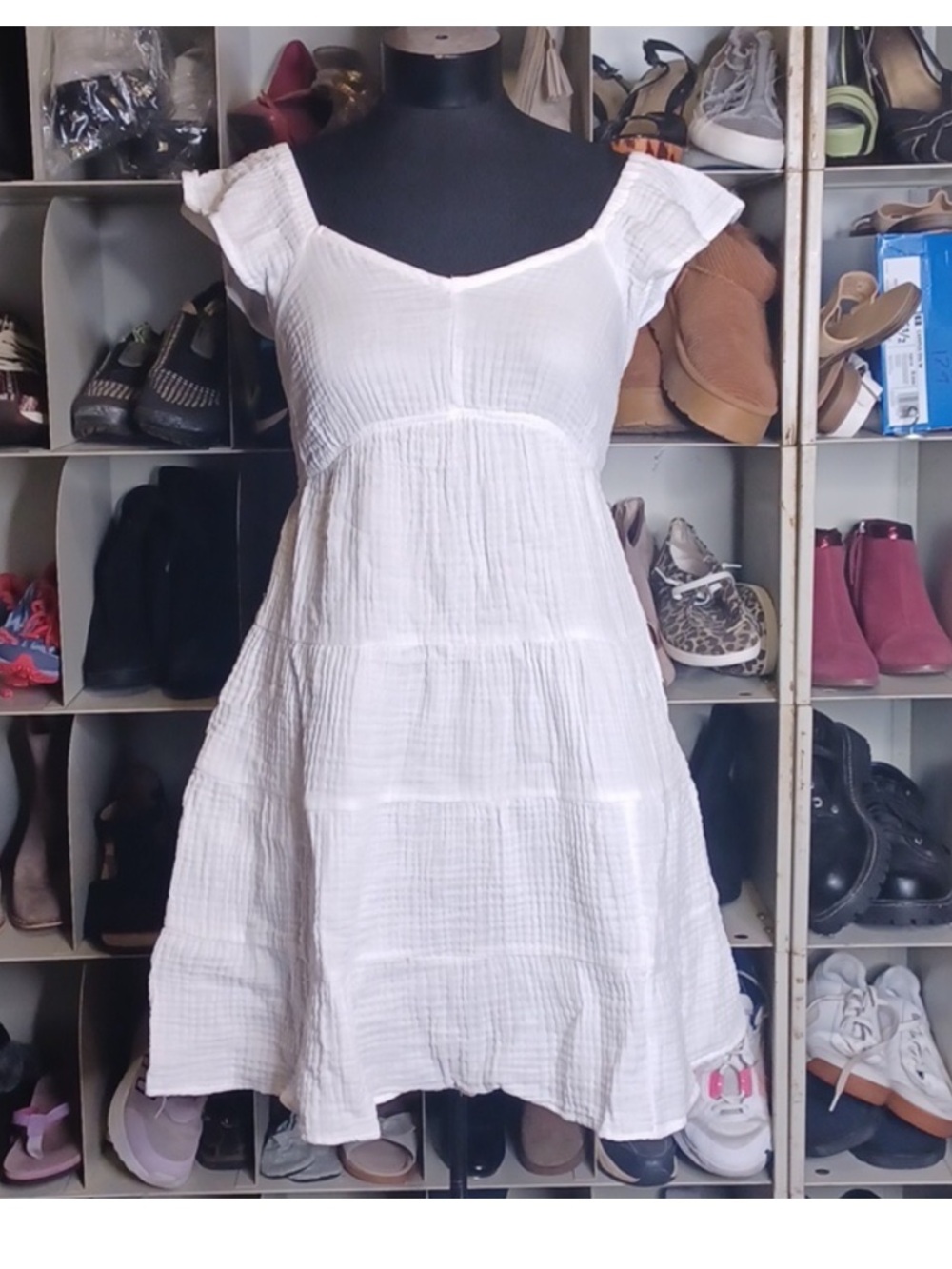 New Ingrid & Isabel White Cotton Gauze flutter sleeve Tiered Dress, Size small